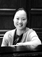 Photo of the pianist